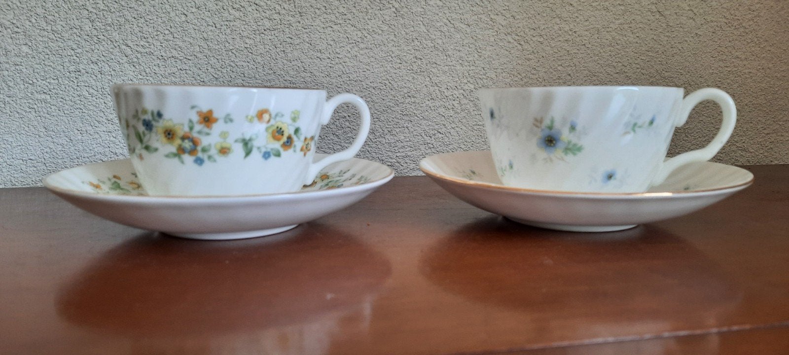 2 Colclough kop en schotels. ( Royal Albert ) 
2 thee kop e, Ophalen of Verzenden