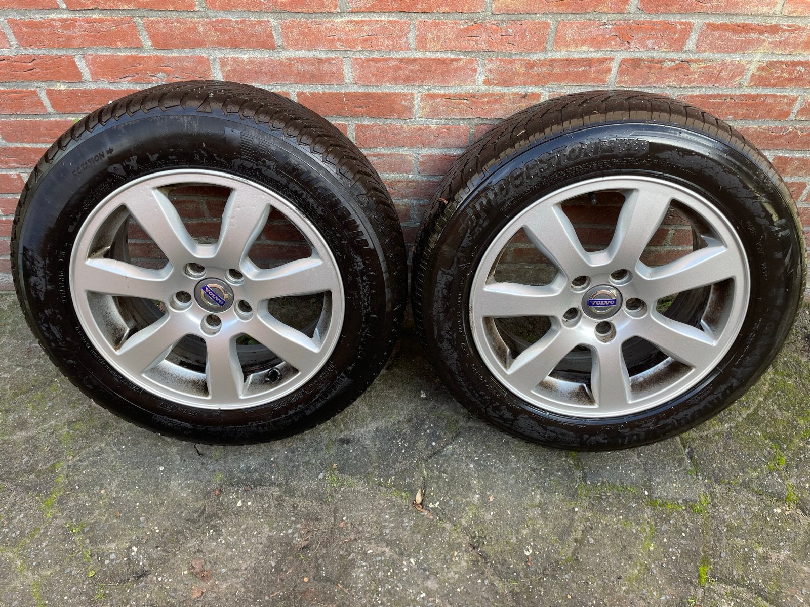 Winterbanden met velgen - Michelin & Bridgestone 205/60R16, Ophalen, Gebruikt, 16 inch, Banden en Velgen