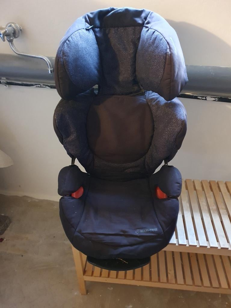 Auto stoel, Ophalen, Verstelbare rugleuning, Autogordel, Zo goed als nieuw