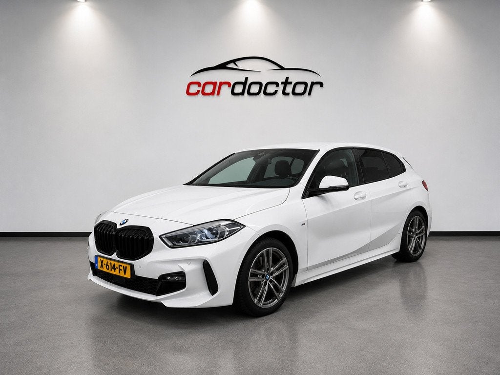 BMW 1-serie 118i High Executive - AUTOMAAT - NEW APK - DODEH, 136 pk, Gebruikt, Wit, Bedrijf