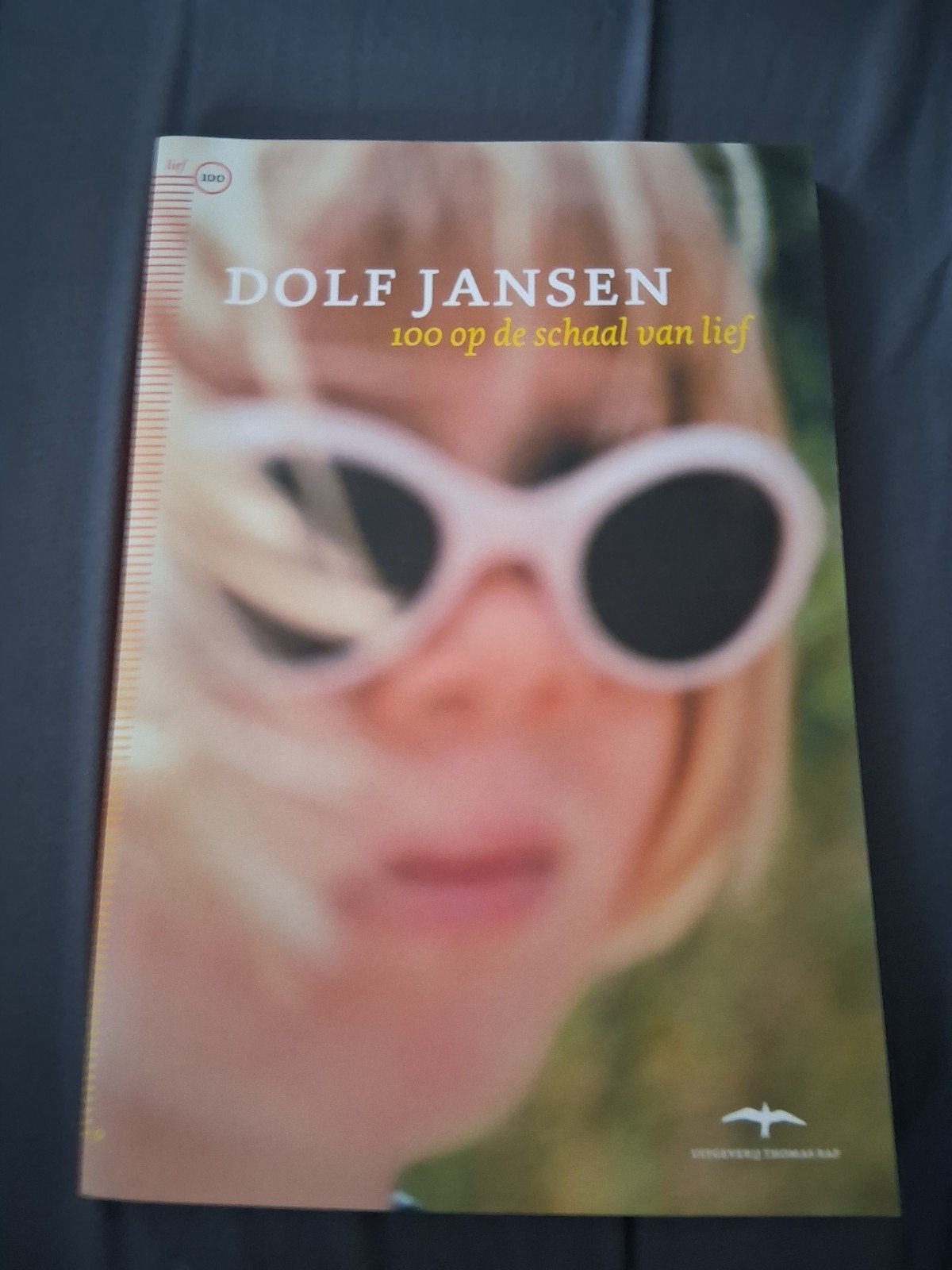 Dolf Jansen - 100 op de schaal van lief, Ophalen of Verzenden, Gelezen, Dolf Jansen, Nederland