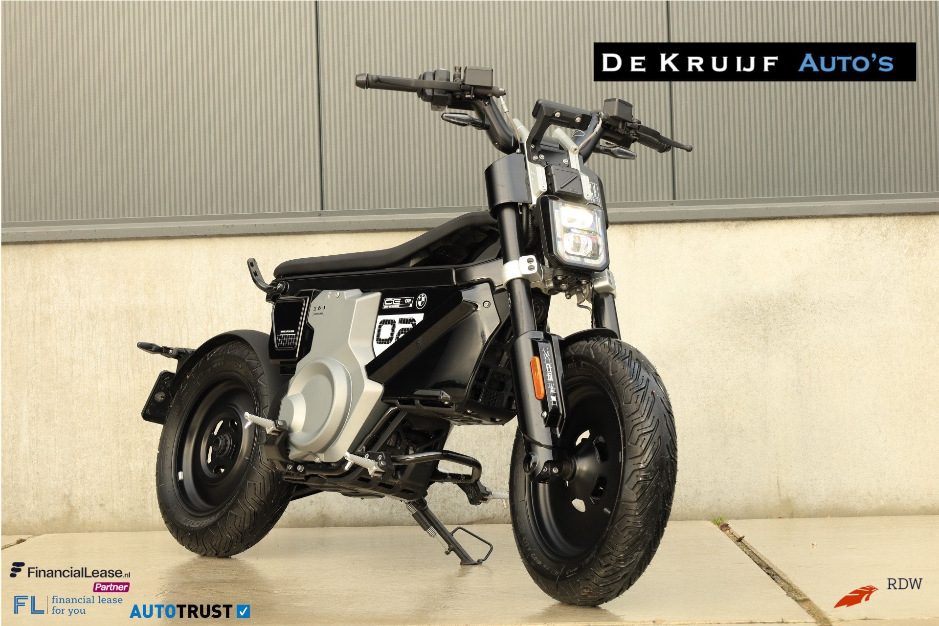 BMW CE02 AM Black Edition 2024 met Oplader, Gebruikt, Dekruijfautos@gmail.com, BMW, Overste J M Kolffstraat 153
4041CC  KESTEREN, NL