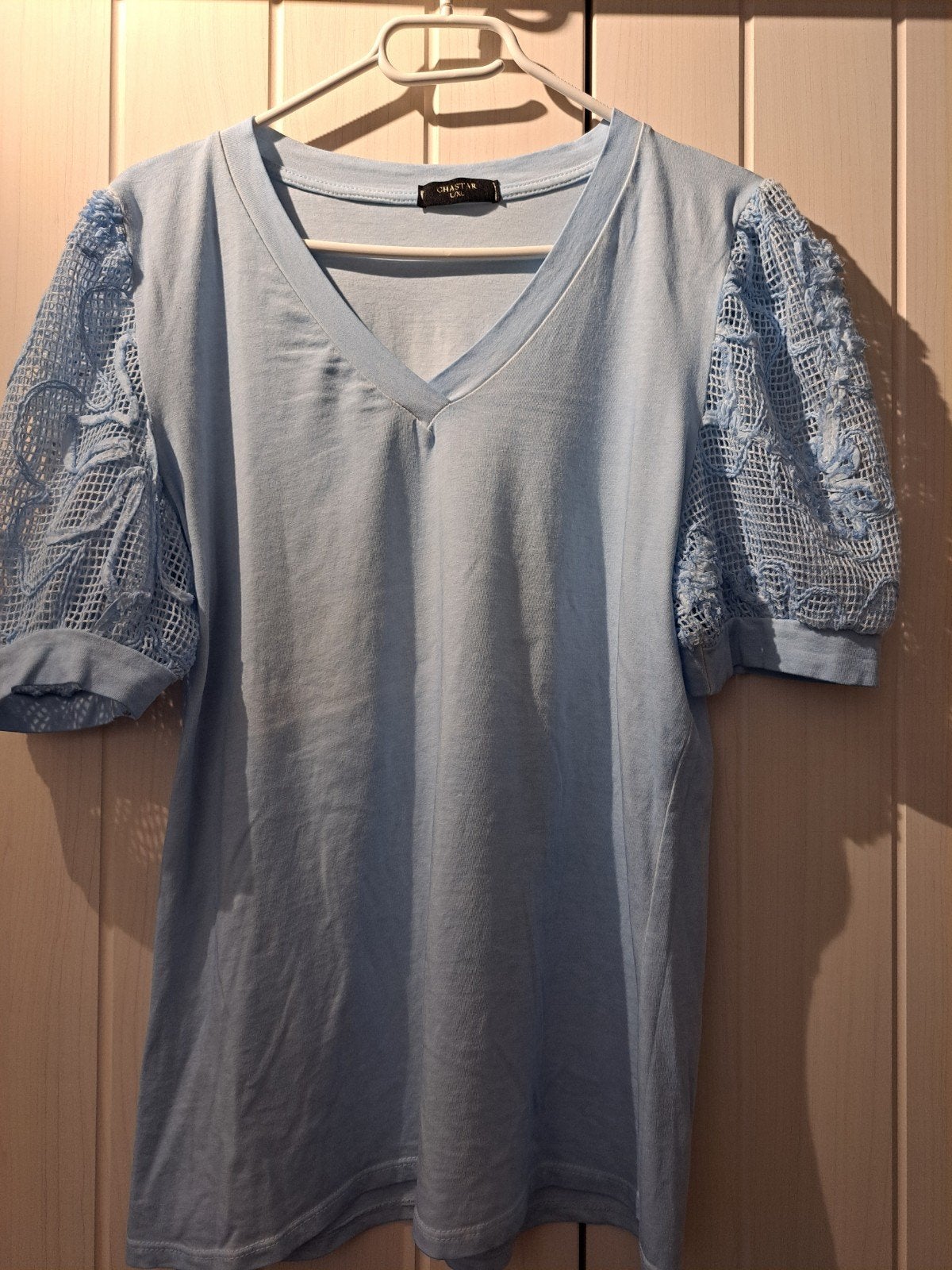 Chastar shirt in lichtblauw, maat L/XL, Ophalen of Verzenden, Zo goed als nieuw, Blauw, Shirt of Top