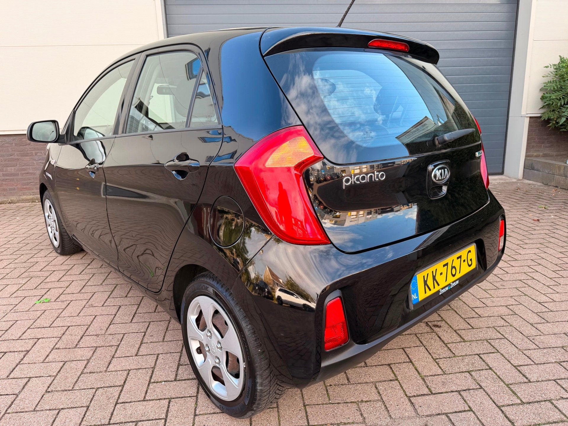 Kia Picanto 1.0 CVVT Summer Edition/Airco/2e eigenaar/Aux/El, Voorwielaandrijving, Dealer onderhouden, USB, Gebruikt