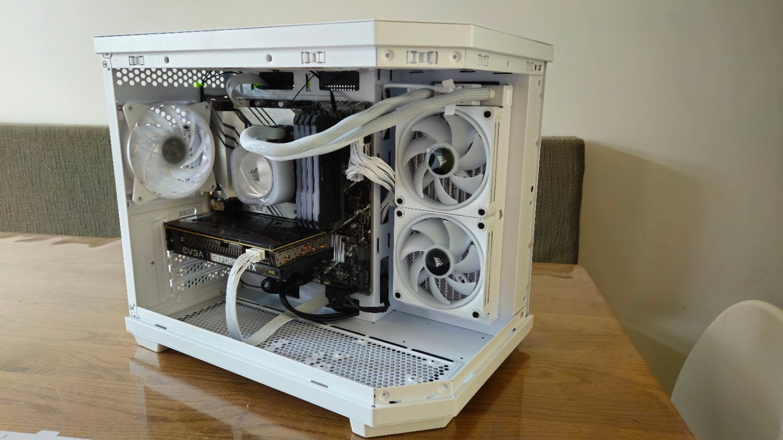 High End Game PC i7-14700F + RTX 3060 Ti + 32GB RGB + 3TB, Ophalen, 32 GB, Zo goed als nieuw, HDD
