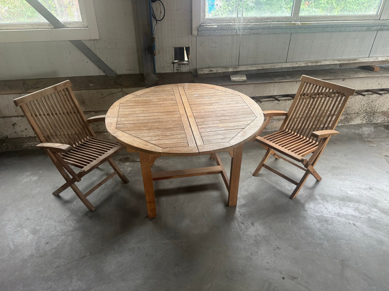 Teakhouten uitschuiftafel met 2 klapstoelen, Ophalen, Gebruikt, Ovaal, Teakhout