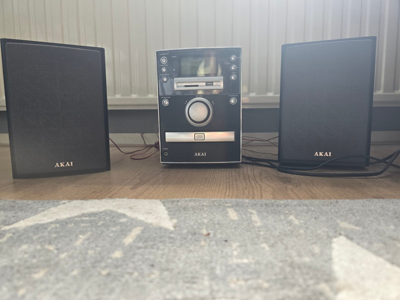 AKAI Microset met CD-speler, radio en speakers, Ophalen, Zo goed als nieuw, Tuner of Radio, Akai