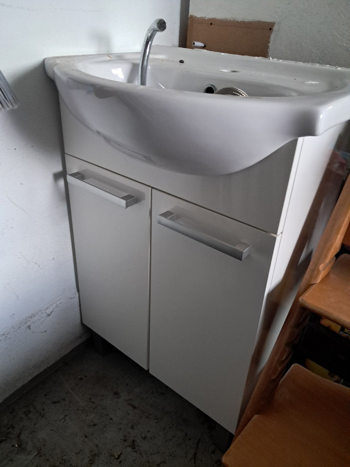 Wastafel gratis, Huis en Inrichting, Badkamer | Badkamermeubels, Ophalen, Gebruikt, 50 tot 100 cm, Minder dan 100 cm