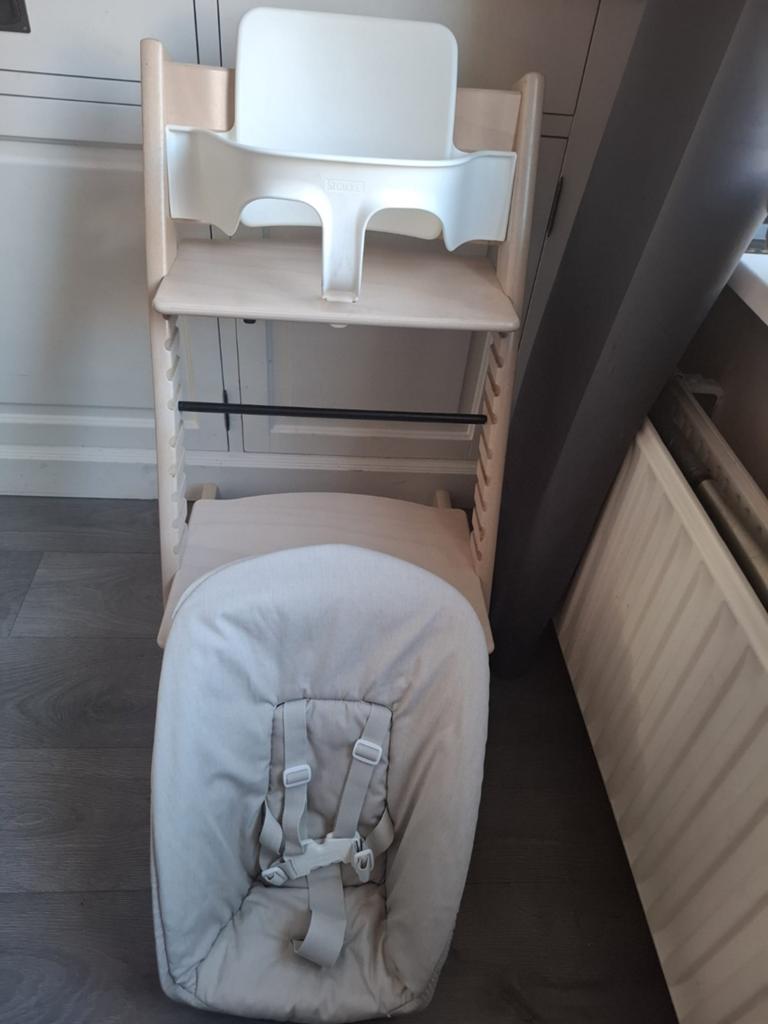 White wash stokke tripp trapp kinderstoel, Ophalen, Gebruikt, Meegroeistoel