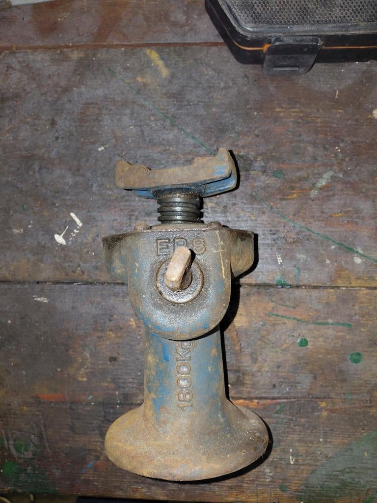 Oude gereedschappen uit Opa's Schuur, Ophalen