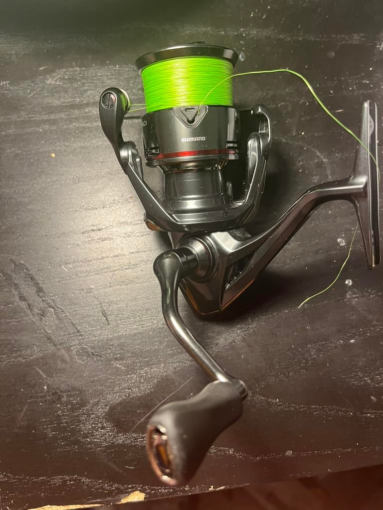 Shimano fanvord 2500hg. Zonder lijn, Ophalen of Verzenden, Zo goed als nieuw, Molen