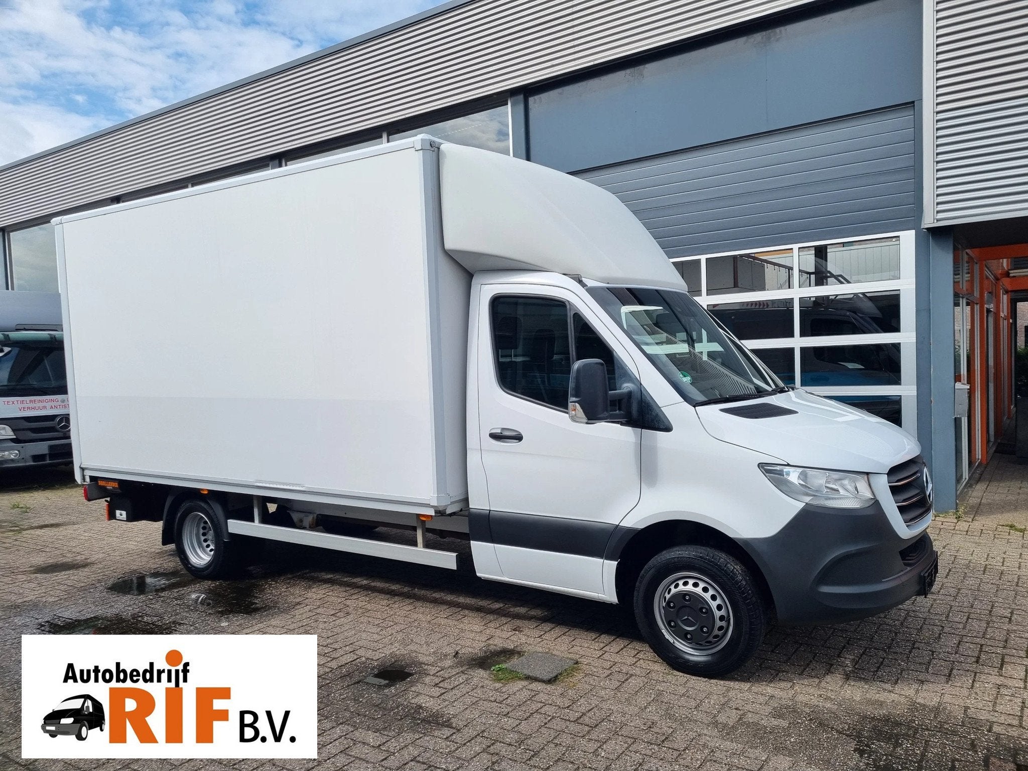 Mercedes-Benz Sprinter 516 CDI/ Bakwagen/ Laadklep/ Aut/ 75D, Auto's, Automaat, Achterwielaandrijving, Gebruikt, Euro 6