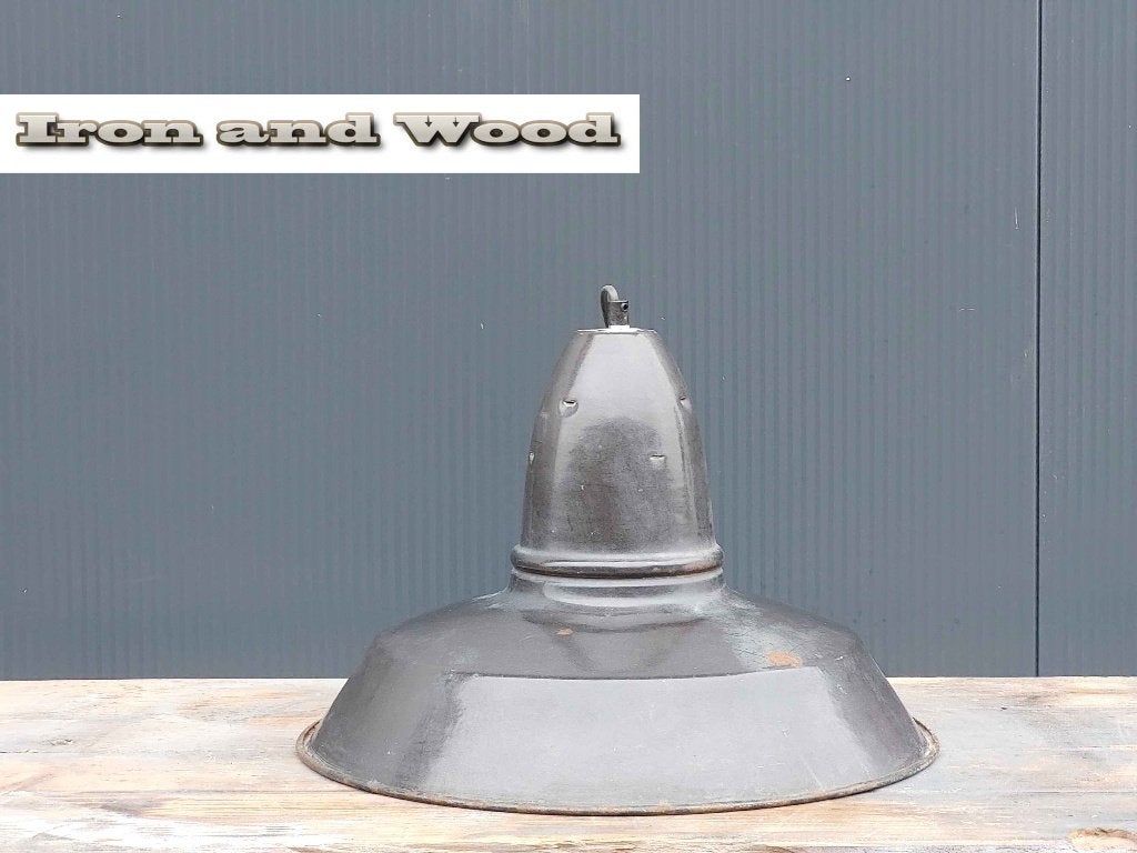 Oude emaille zwarte hanglamp - trompetmodel afm. H28 D44, Ophalen of Verzenden