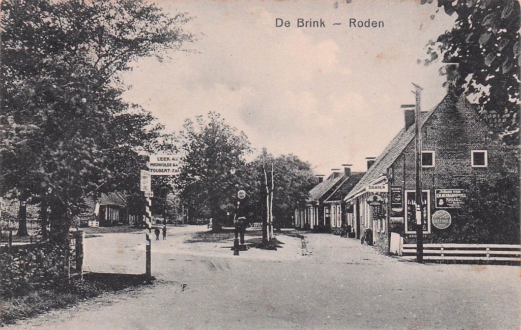 Roden - De Brink met winkel (gel. 1935), Ophalen of Verzenden, 1920 tot 1940, Gelopen, Drenthe