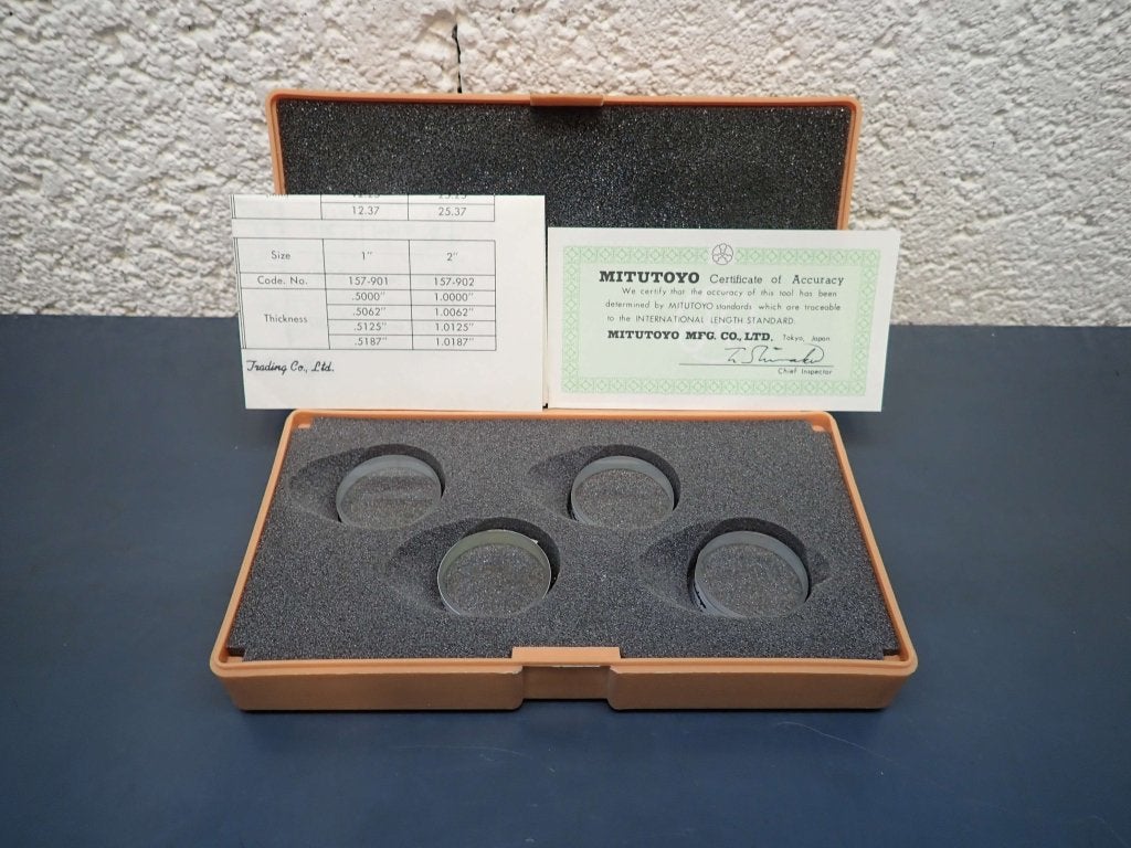 Mitutoyo 157-903 optische parallellen set / Panglas set, 20-1, Sakado 1-Chome, Takatsu-ku, Kawasaki-shi, Kanagawa 213-8533, Japan