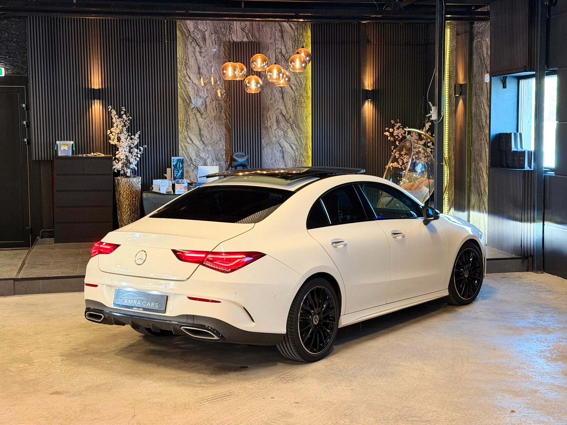 Mercedes-Benz CLA-klasse 200 AMG|PANO|SFEER|BOMVOL!, Auto's, CLA, Gebruikt, Euro 6, 4 cilinders