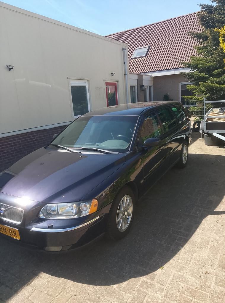 Volvo V70 2.4 140PK AUT 2005 Blauw, Zwart, Blauw, Stationwagon, 2435 cc