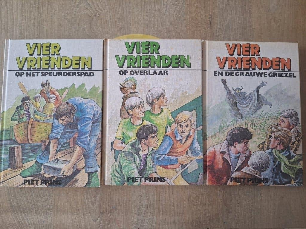 Vier vrienden door Piet Prins, Boeken, Ophalen of Verzenden, Gelezen, Piet Prins