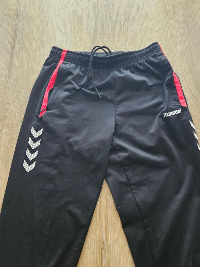 Hummel sportbroek maat 164 met klein gaatje, Gebruikt, Jongen of Meisje, Hummel, Ophalen