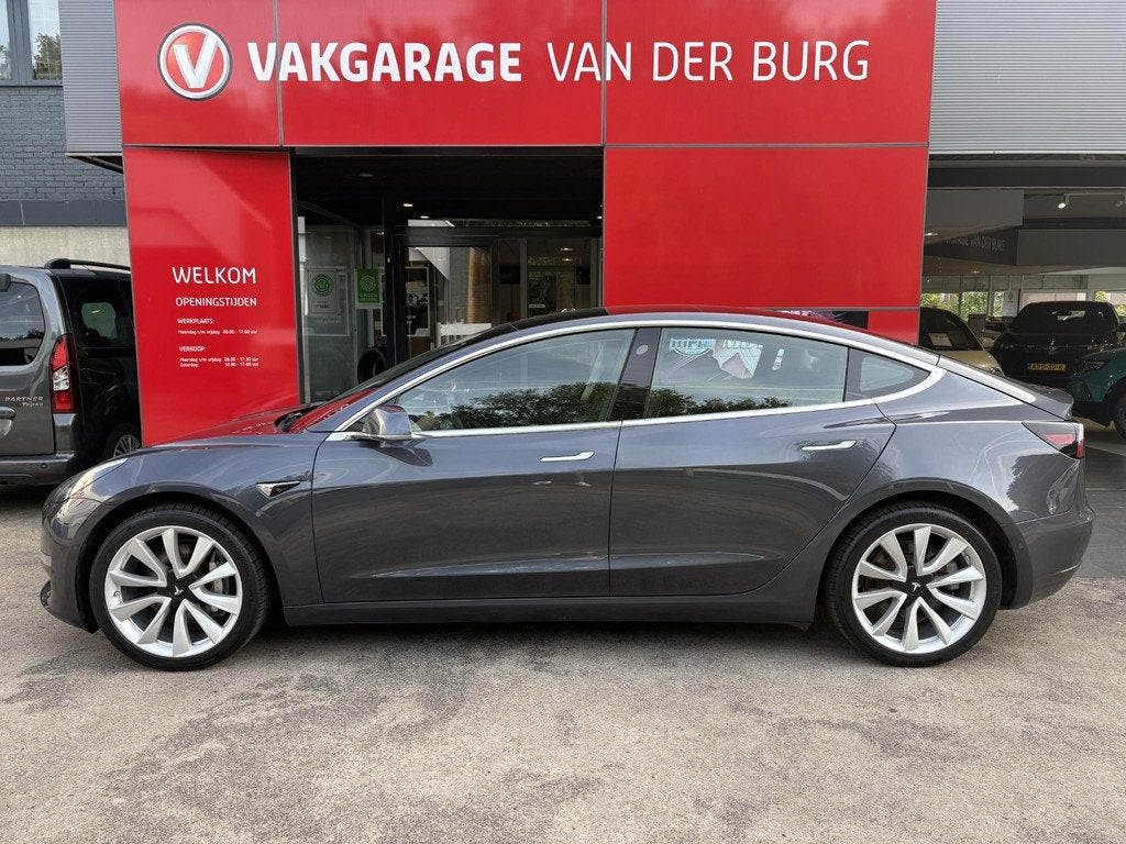 Tesla Model 3 Standard RWD Plus 60 kWh, Auto's, Tesla, Automaat, Gebruikt, Origineel Nederlands, Zilver of Grijs