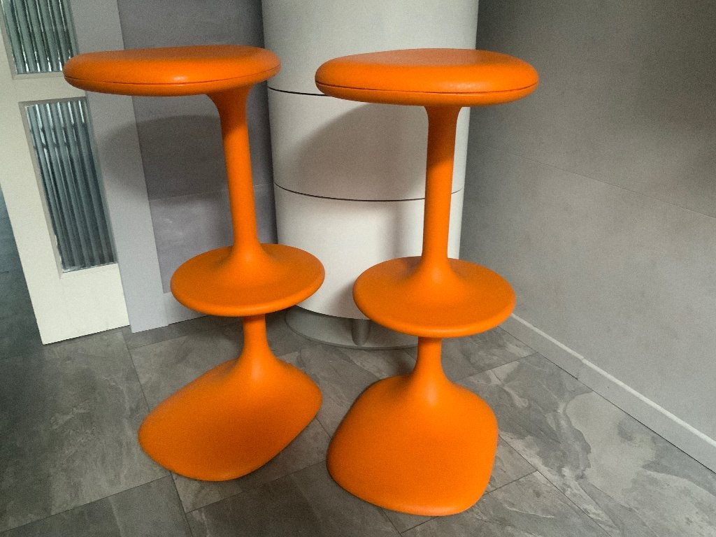 Design barkrukken kunststof oranje Kant van Casamania, Ophalen, Gebruikt, Kunststof, 60 tot 90 cm