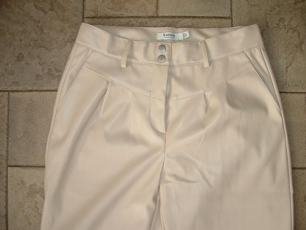 B.Young ByDota Faux Leather pants broek maat 36, Kleding | Dames, Zwart, Ophalen of Verzenden, Zo goed als nieuw, Driekwart