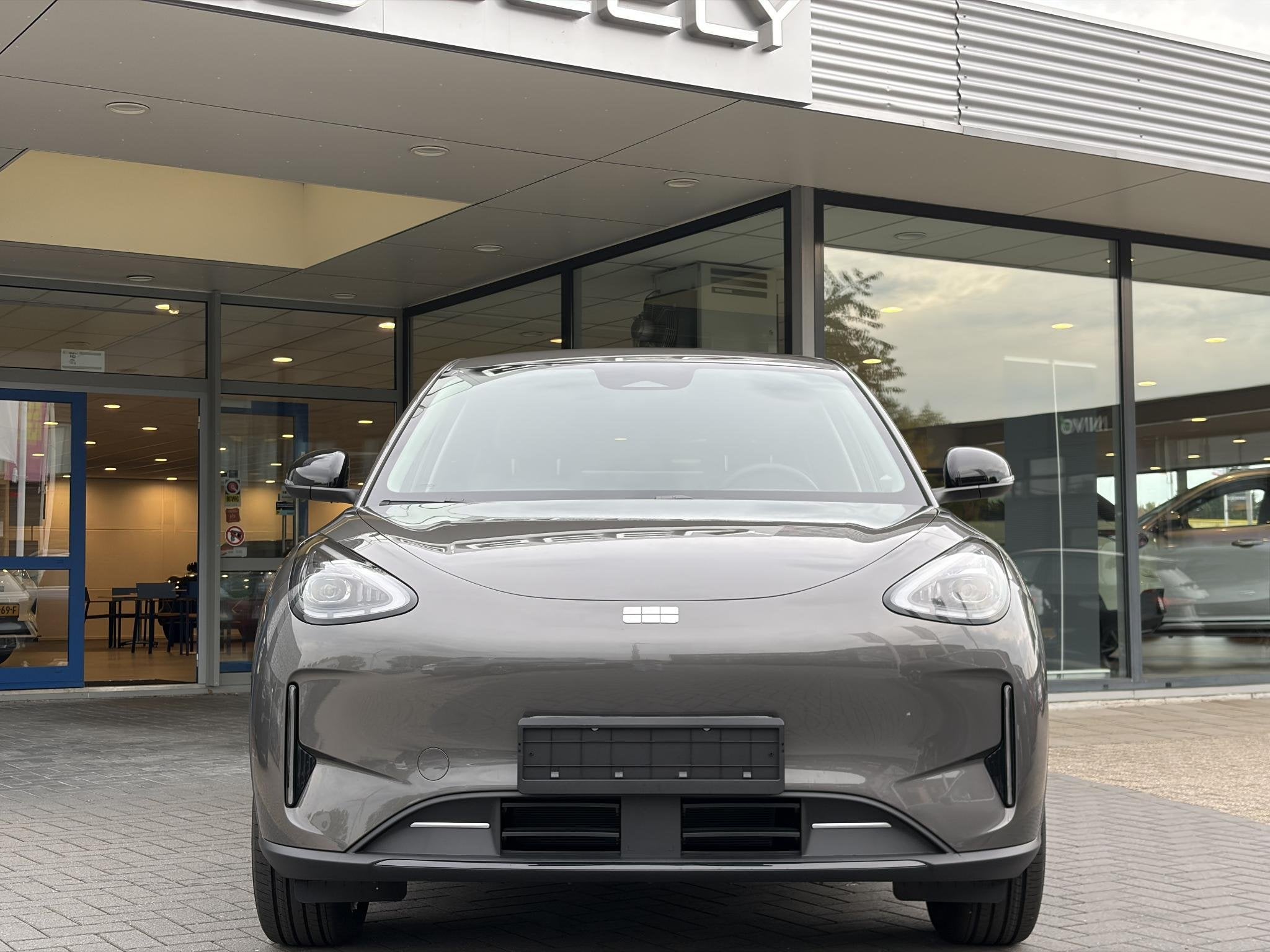 Geely E2 Max 47 kWh 115 PK | VOORRAAD! | 345 Km actieradius, E2, 116 pk, Verwarmde buitenspiegels, 1365 kg