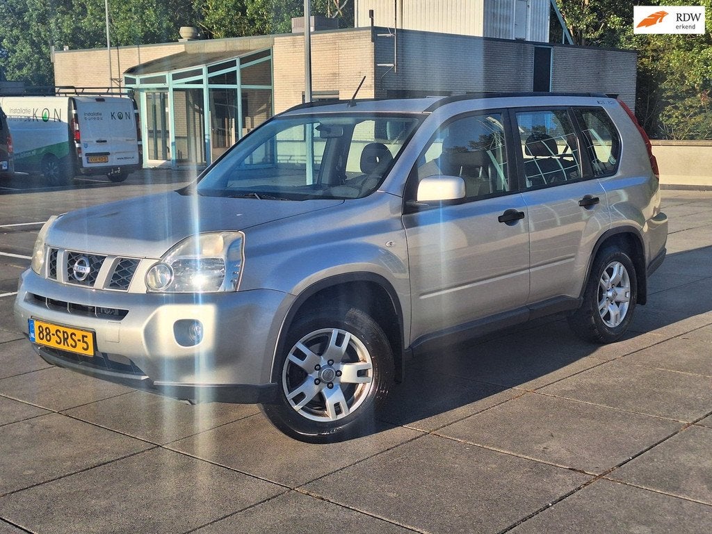 Nissan X-Trail €3850,-2.0 XE AIRCONDITION TREKHAAK APK NAP, Auto's, Nissan, Voorwielaandrijving, Stof, Gebruikt, 4 cilinders