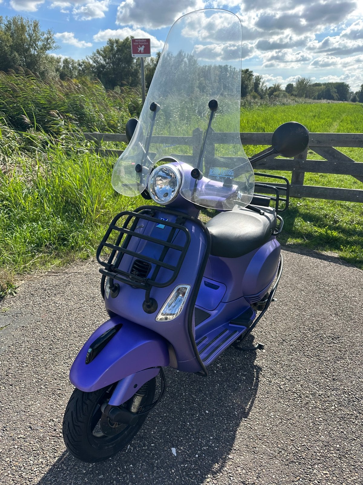 Gave custom paars vespa LX50 Geel kenteken, Fietsen en Brommers, Scooters | Vespa, Ophalen, Gebruikt, Maximaal 45 km/u, Benzine