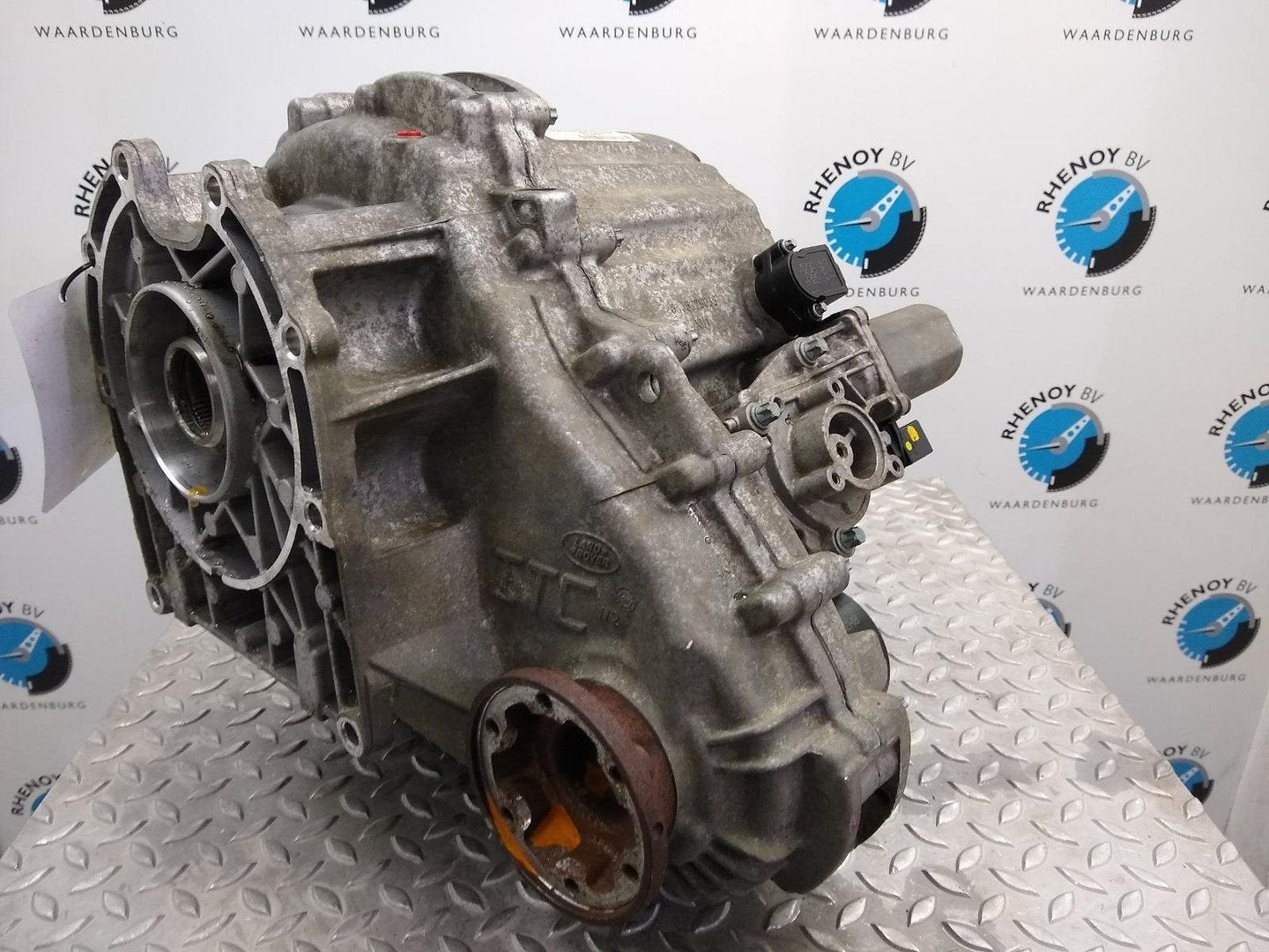 LANDROVER DISCOVERY TUSSENBAK 2014, Ophalen of Verzenden, Gebruikt, Stiba lid