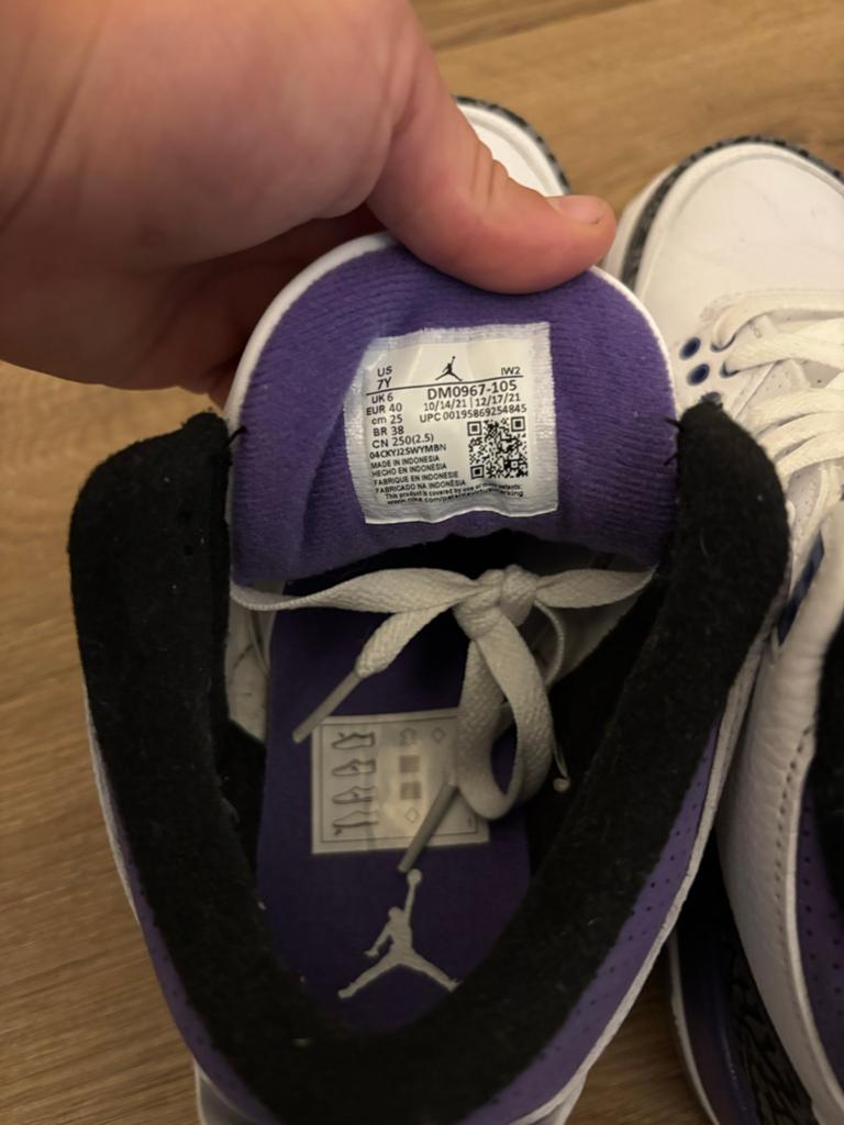 Jordan 3 Retro Dark Iris (GS) - Maat 40, Kleding | Dames, Schoenen, Ophalen of Verzenden, Zo goed als nieuw, Wit, Sneakers of Gympen
