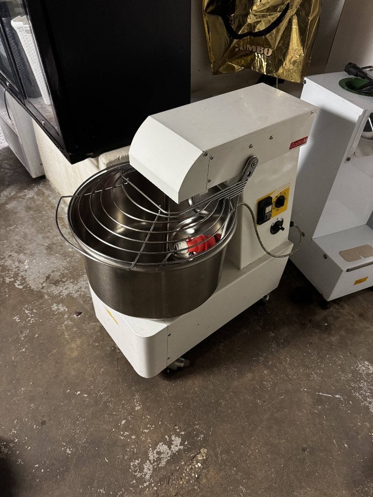 Gastro M professionele spiraalkneder 41L – 35 kg deeg – 400V, Ophalen, Gebruikt, Bakkerij en Slagerij