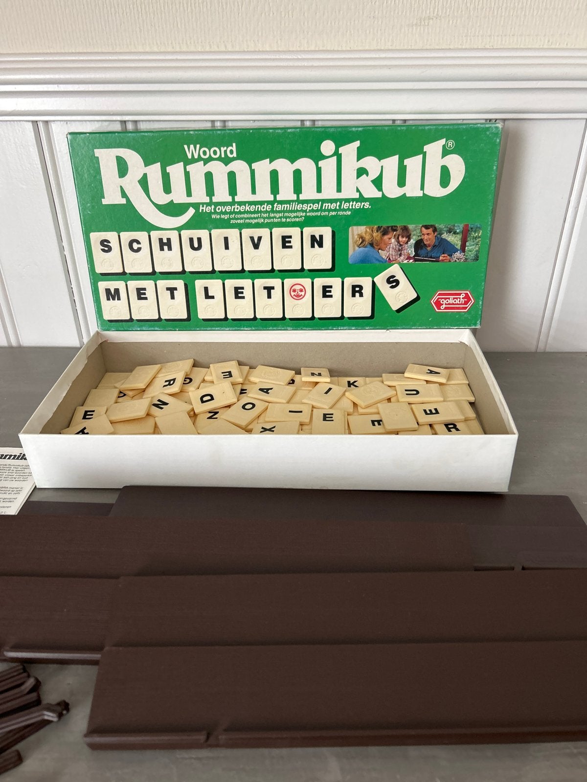 Woord Rummikub - Het overbekende familiespel met letters, Hobby en Vrije tijd, Gezelschapsspellen | Bordspellen, Drie of vier spelers