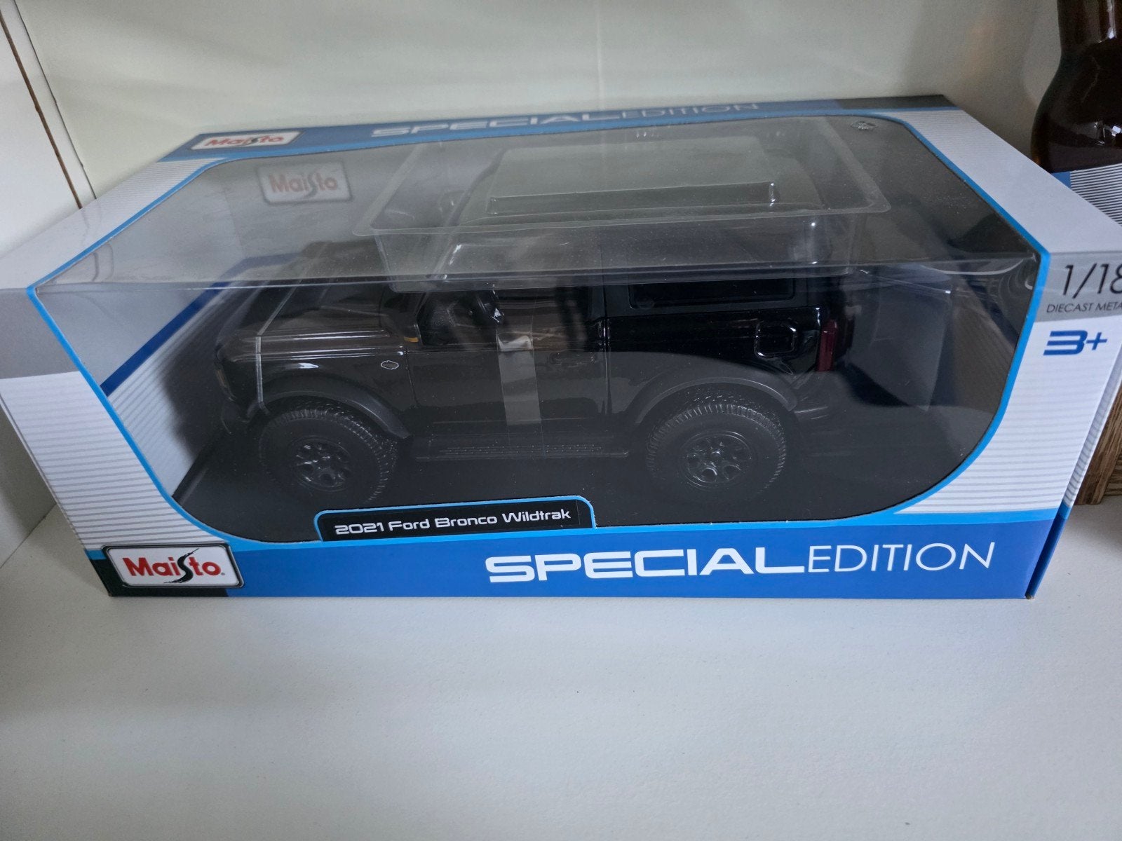 Ford Bronco Wildtrak Schaal 1/18 Nieuw, Ophalen of Verzenden, Nieuw, Auto, Maisto