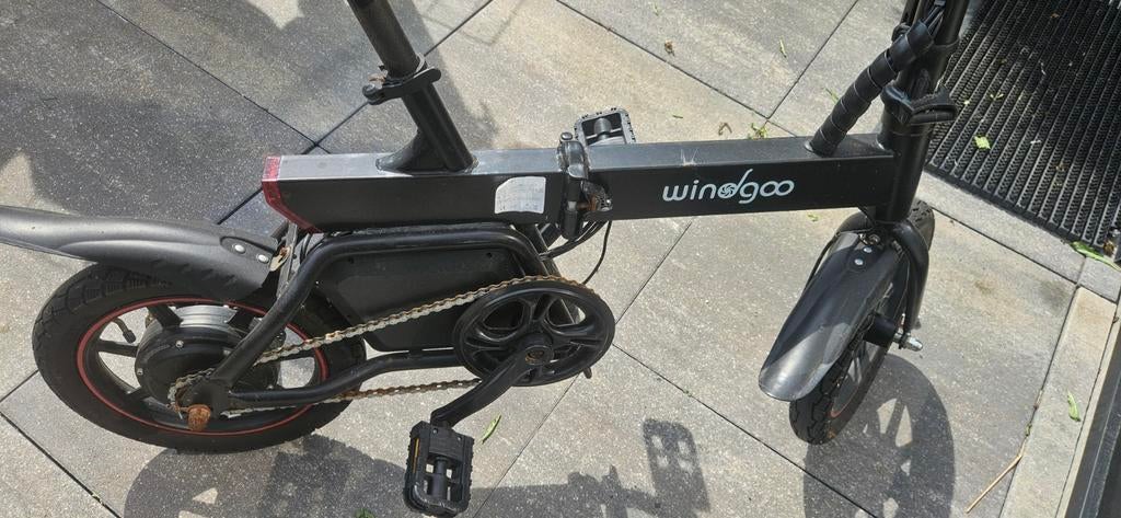 Winegoo Opvouwbare E-bike – Voor Reparatie of Onderdelen, Fietsen en Brommers, Fietsen | Vouwfietsen, Ophalen, Gebruikt, Deels opvouwbaar