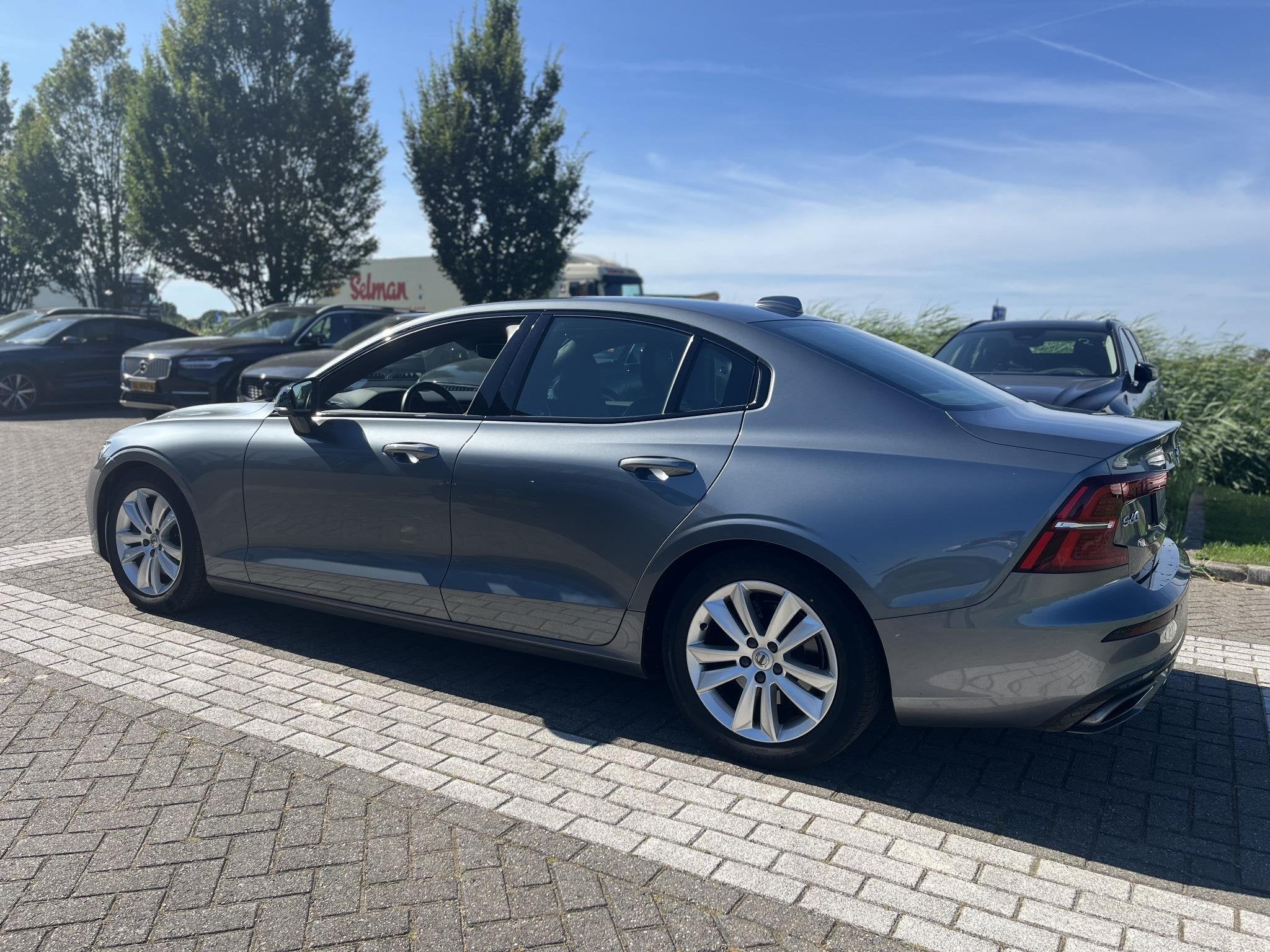 Volvo S60 T4 R-Design | Trekhaak | Memoryseats | Parkeercame, Auto's, Volvo, 12 maanden, 15 km/l, Euro 6, S60