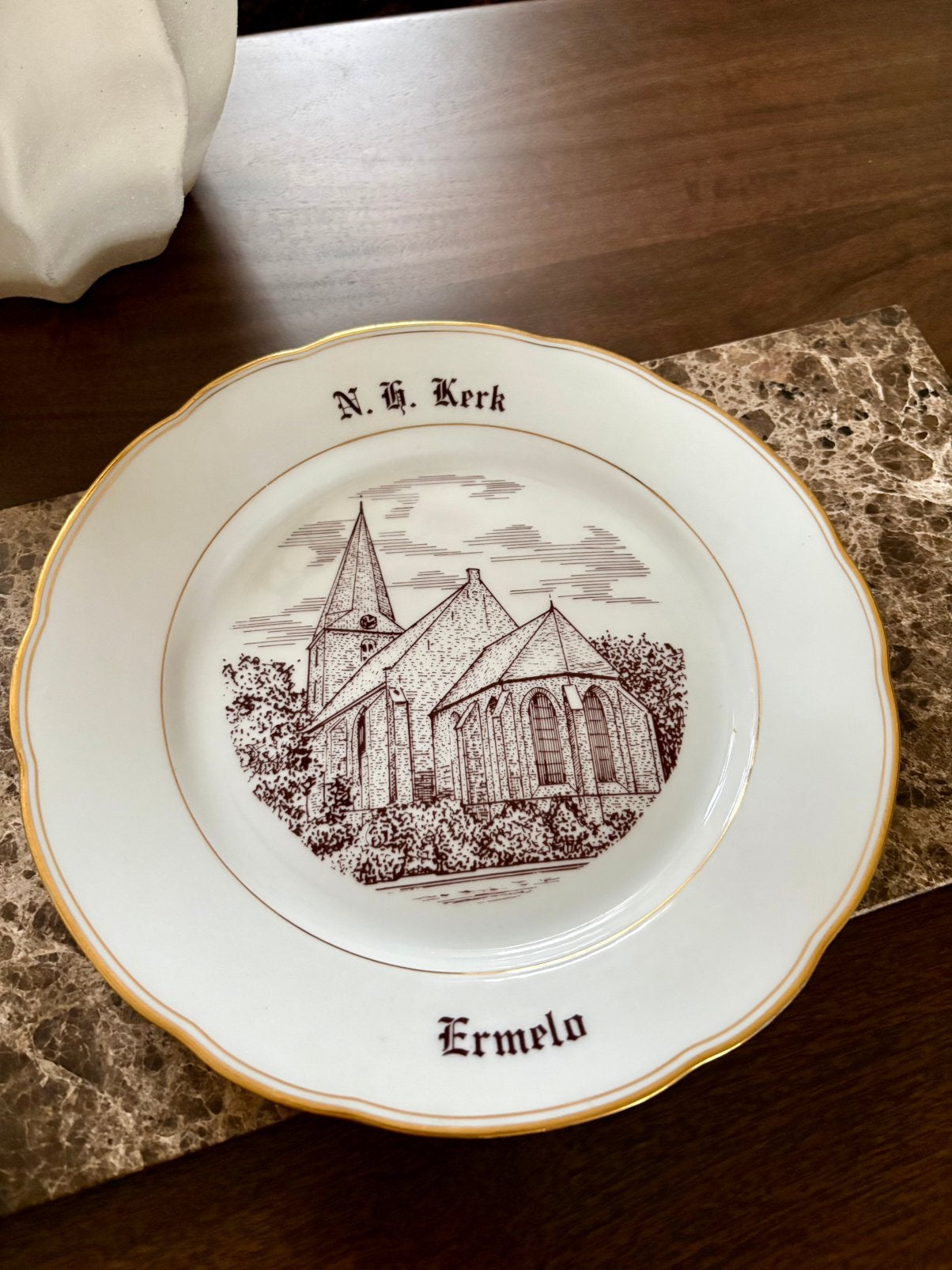MZ Czechoslowakije porseleinen bord – N.H. Kerk Ermelo 1987, Antiek en Kunst, Ophalen of Verzenden