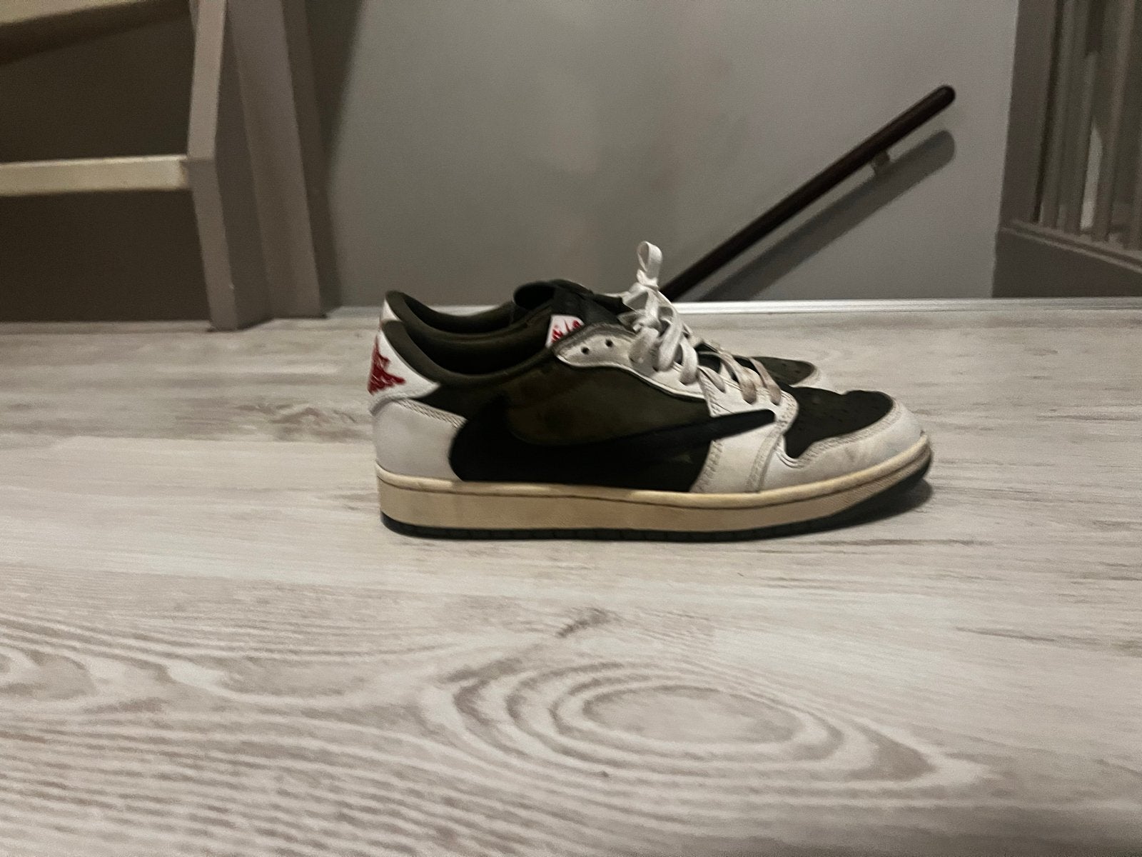 Nike Jordan 1 Low Travis Scott Reverse Mocha, Ophalen of Verzenden, Gedragen, Overige kleuren, Sneakers of Gympen