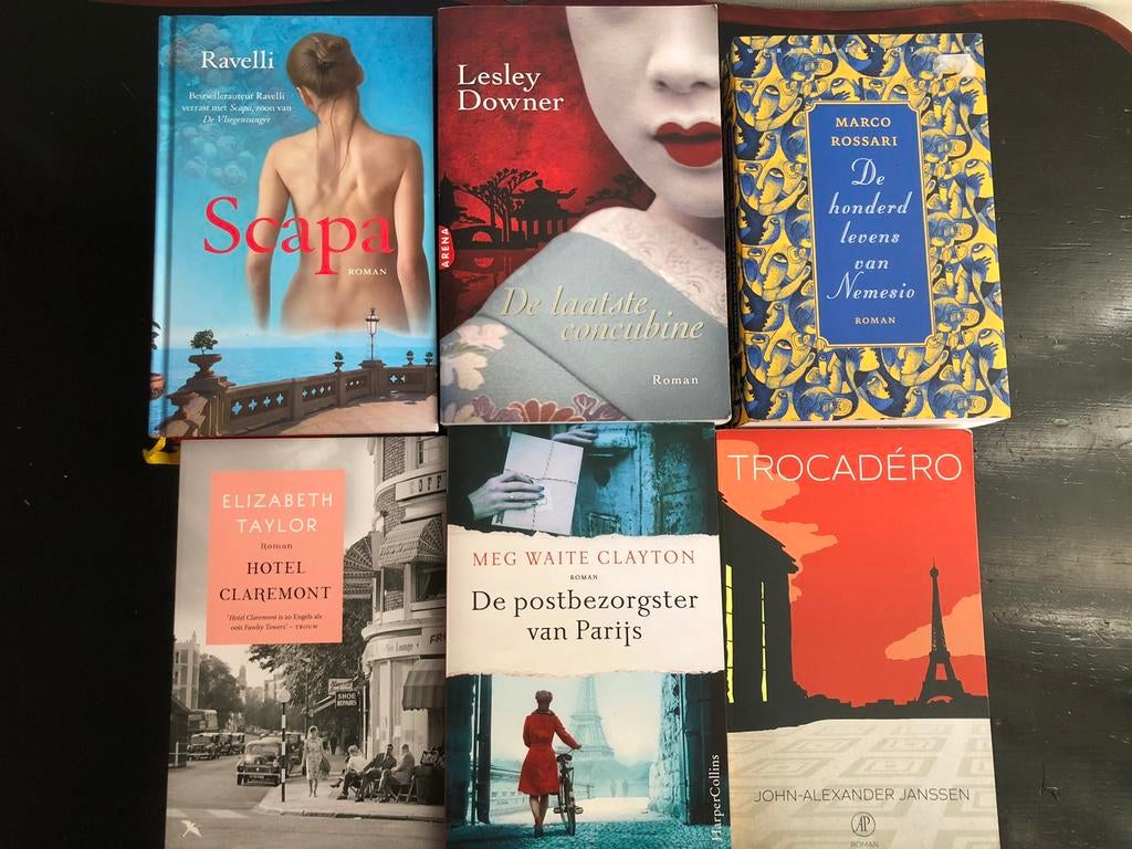 Set van 6 boeken Lesley Downer, Marco Rossari, Boeken, Romans, Gelezen, Ophalen of Verzenden