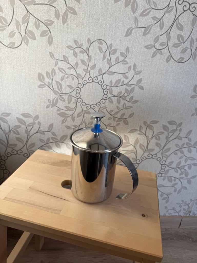 Melkkan met pers, Ophalen, Zo goed als nieuw, Rechthoekig, Hout