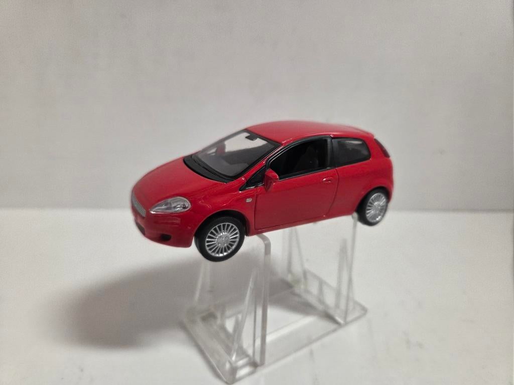 Norev Fiat Punto 1:43, Hobby en Vrije tijd, Modelauto's | 1:43, Auto, ., Norev, Ophalen of Verzenden