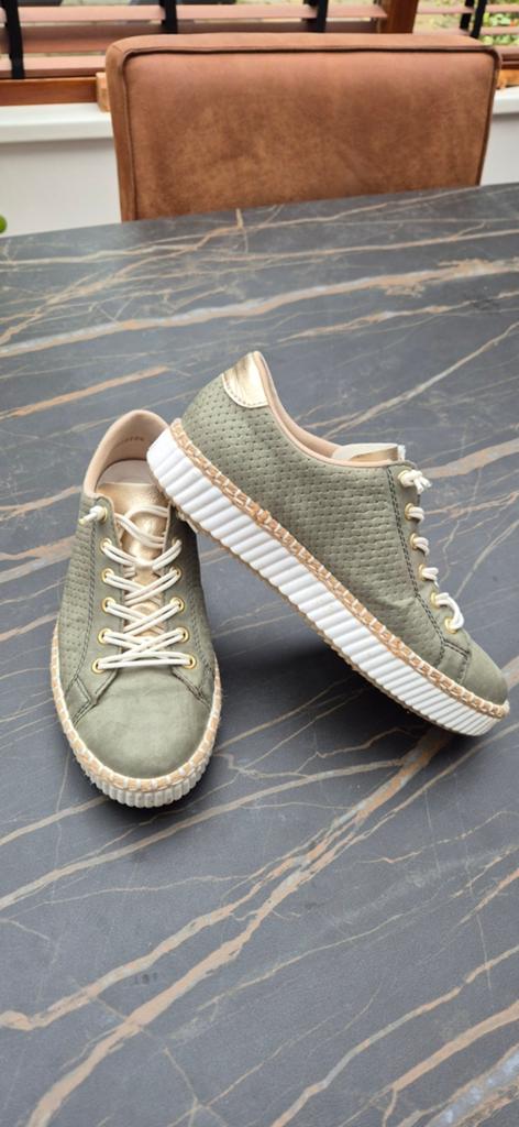 Groene Rieker sneakers met gouden accenten mt 38, Ophalen of Verzenden, Groen, Rieker, Sneakers of Gympen