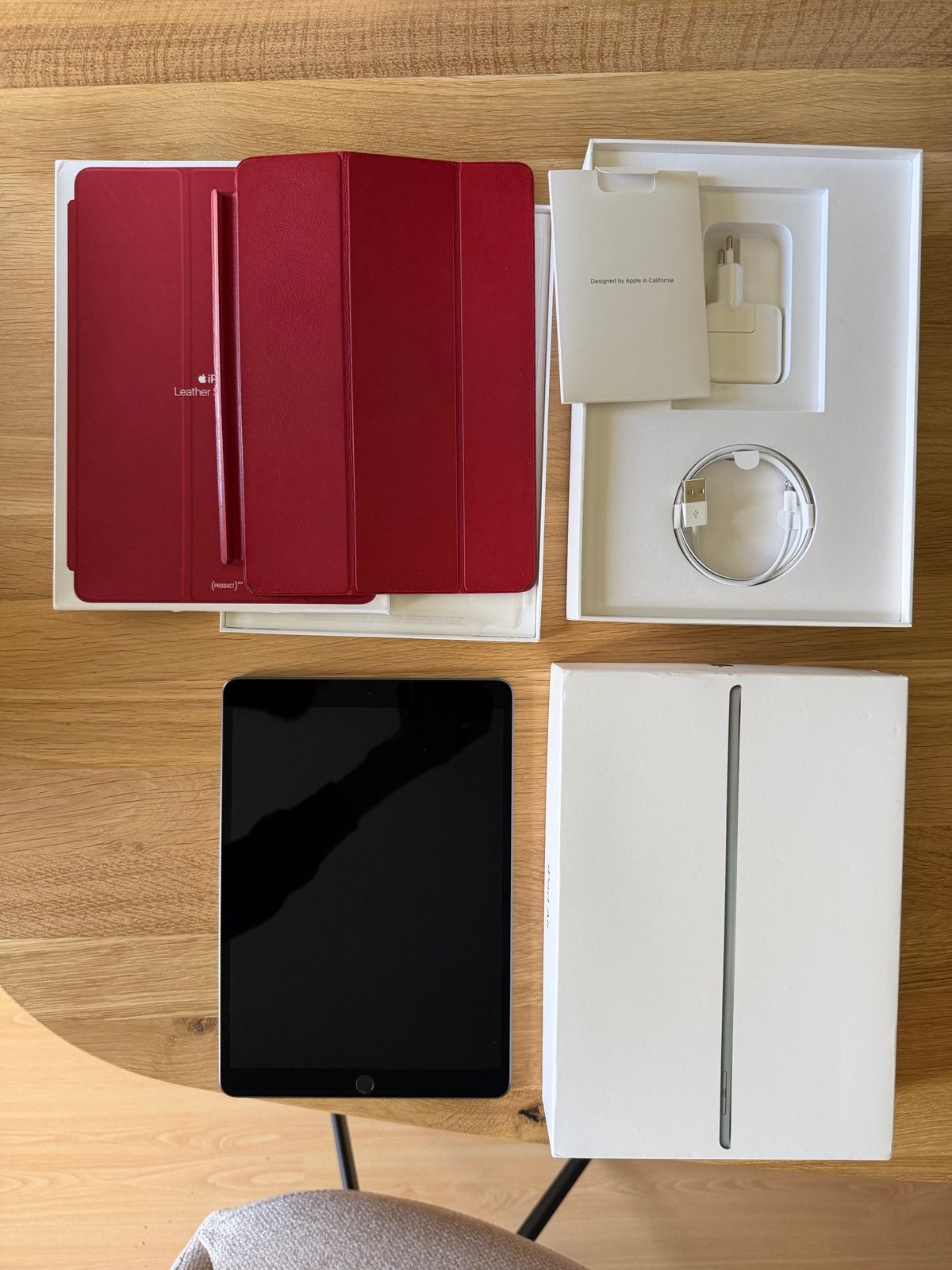 iPad Air 3e Gen Wi-Fi 256GB Space Gray met Smart Cover