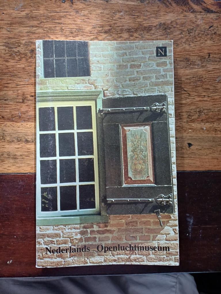 Nederlands Openluchtmuseum Gids 1985, Ophalen of Verzenden, 20e eeuw of later, Gelezen, Onbekend