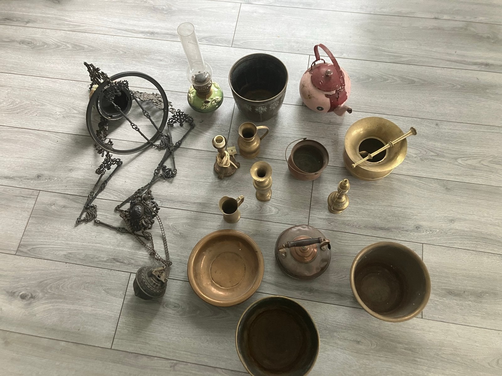 Diverse antieke en vintage decoratie en gebruiksvoorwerpen, Ophalen