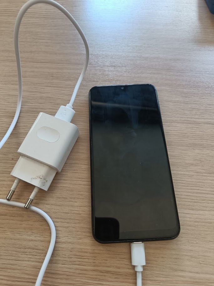 Samsung Galaxy A20e smartphone met lader, Zwart, Ophalen of Verzenden, Zo goed als nieuw, Zonder simlock