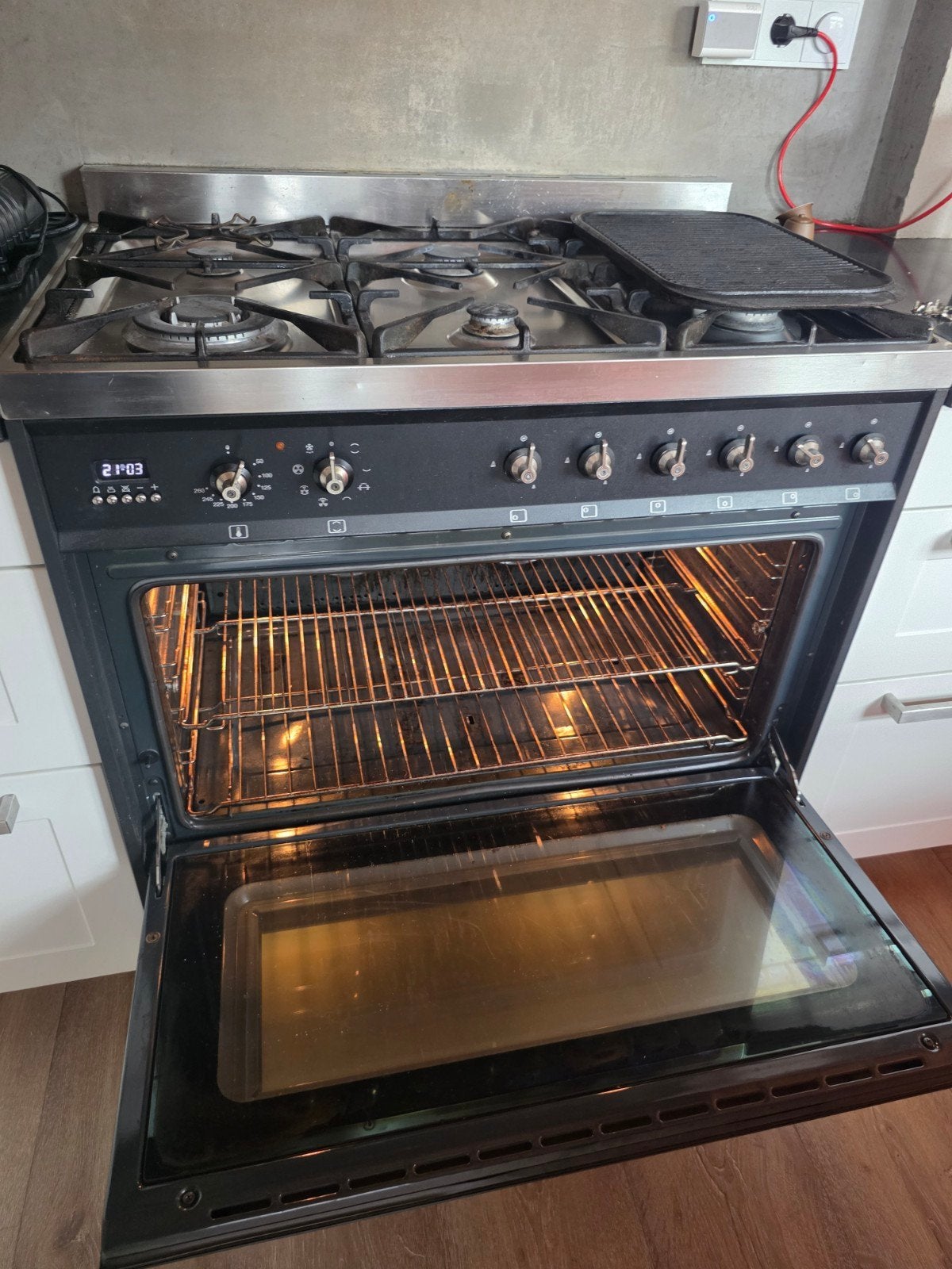 Te koop smeg gasfornuis, Gebruikt, 60 cm of meer, Ophalen of Verzenden, Gas