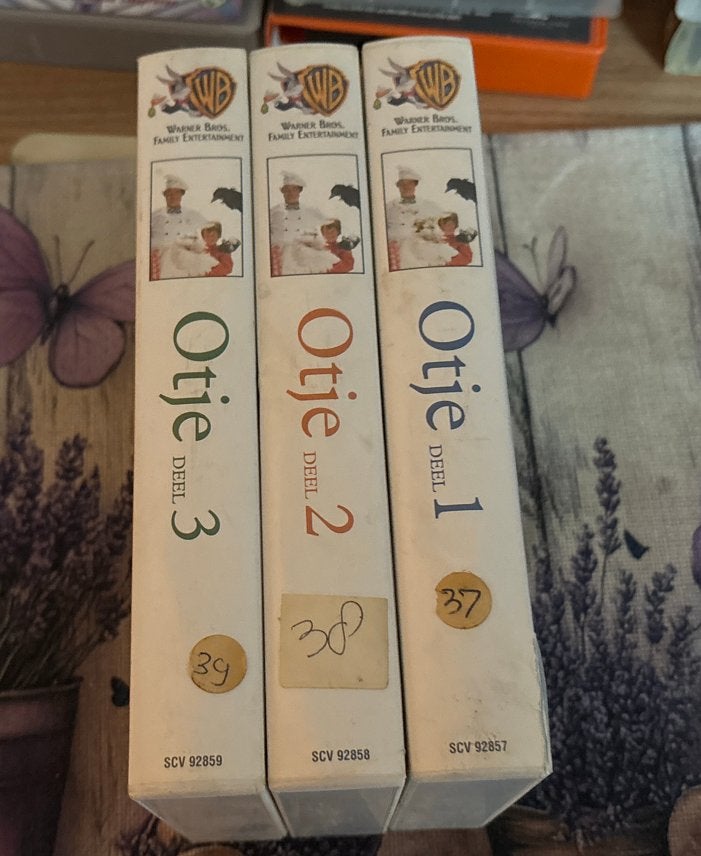Otje Deel 1, 2 en 3 VHS - Nederlands gesproken, Cd's en Dvd's, Europees, Gebruikt, Tekenfilm, Alle leeftijden