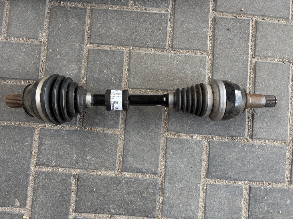 Aandrijfas A1773302801, Gebruikt, Mercedes-Benz, Niet ingevuld, Mercedes