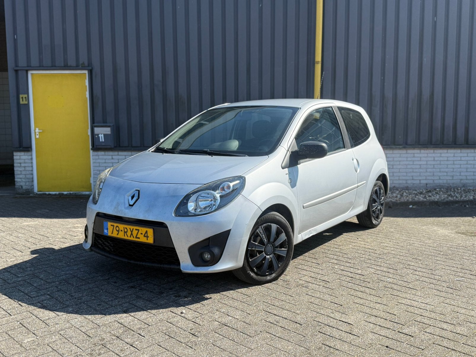 Renault Twingo 1.2 16V 2011 Grijs, Auto's, 839 kg, Twingo, 74 pk, Zwart